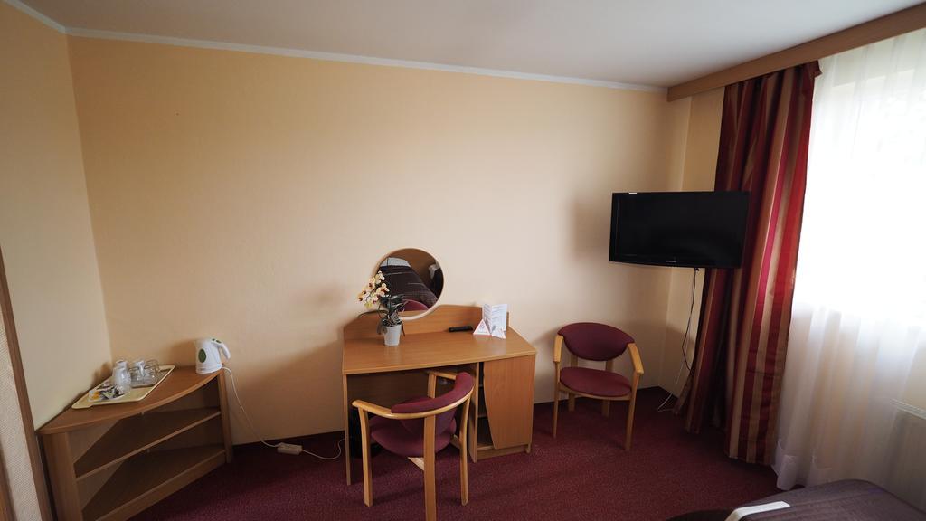 Karat Bed and Breakfast Malbork Exteriör bild