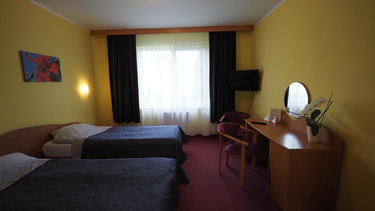 Karat Bed and Breakfast Malbork Exteriör bild